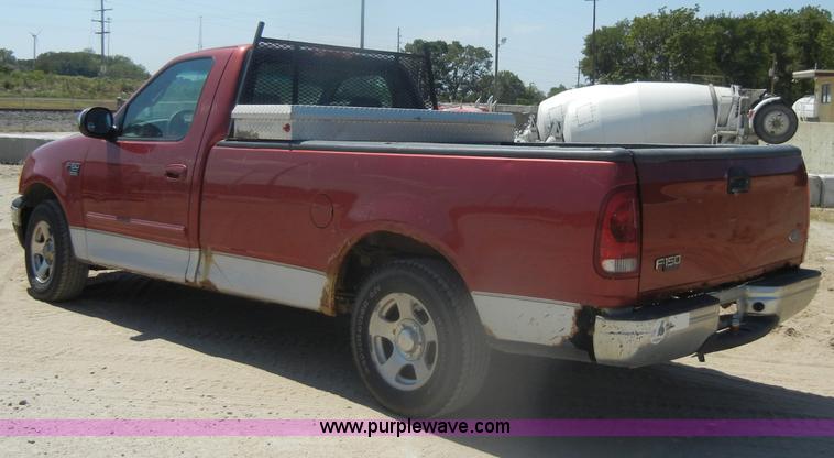 image for item D4411 2001 Ford F150 XLT pickup truck