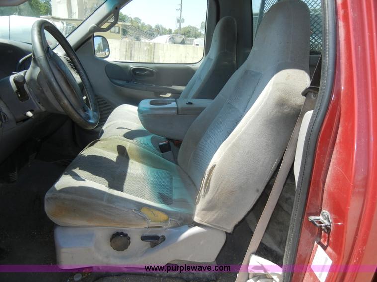 image for item D4411 2001 Ford F150 XLT pickup truck