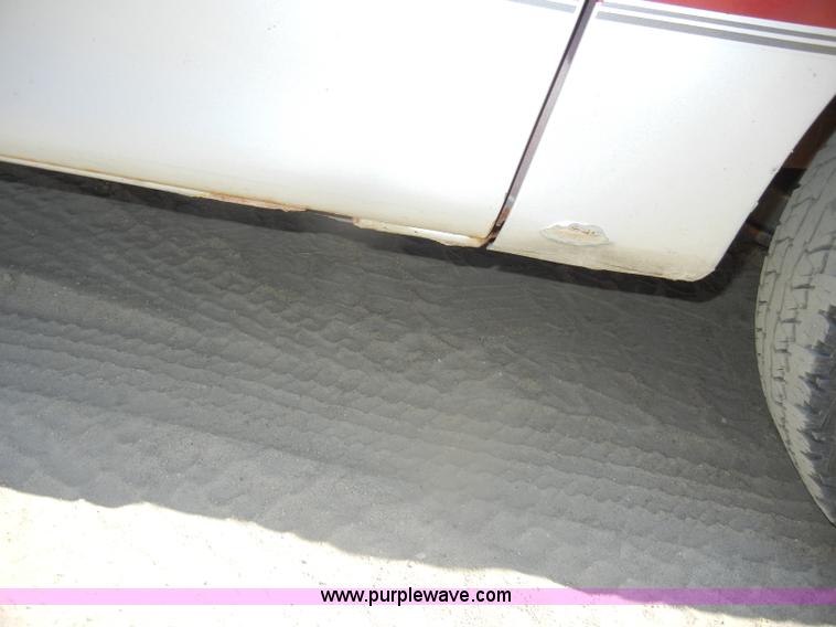 image for item D4411 2001 Ford F150 XLT pickup truck