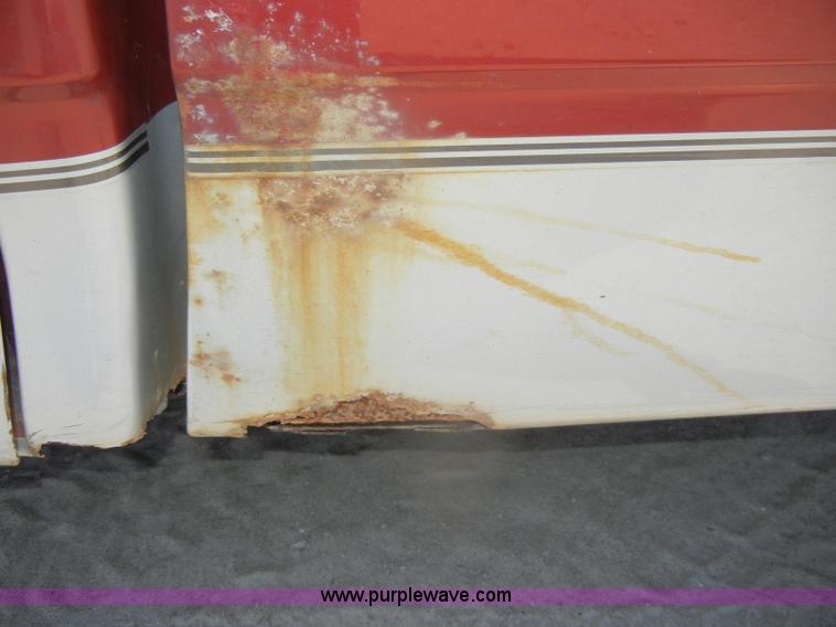 image for item D4411 2001 Ford F150 XLT pickup truck