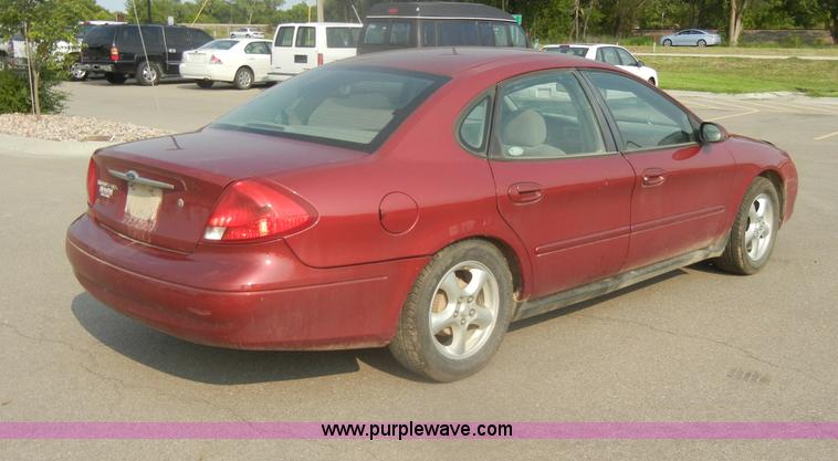 image for item D4459 2002 Ford Taurus SES