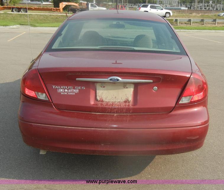 image for item D4459 2002 Ford Taurus SES
