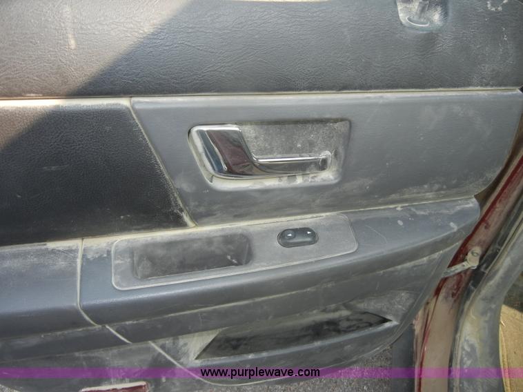 image for item D4459 2002 Ford Taurus SES