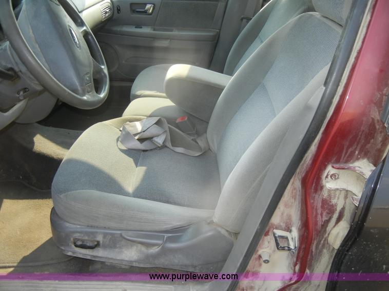 image for item D4459 2002 Ford Taurus SES