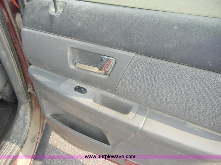 image for item D4459 2002 Ford Taurus SES
