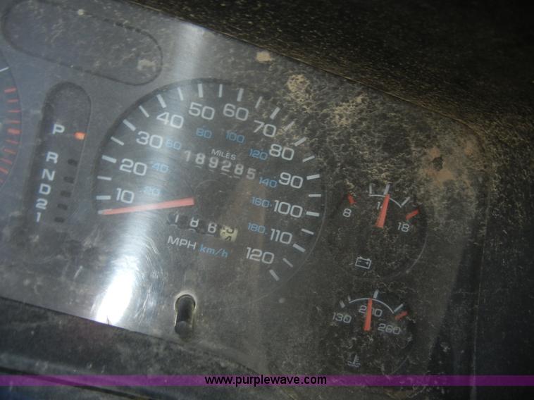 image for item D4600 1995 Dodge Ram 3500 SLT flatbed pickup truck