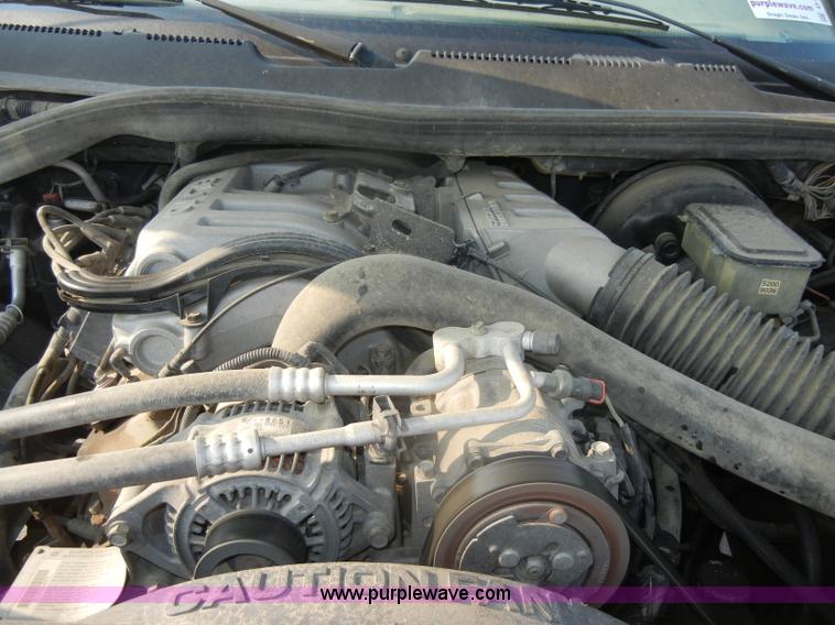 image for item D4600 1995 Dodge Ram 3500 SLT flatbed pickup truck