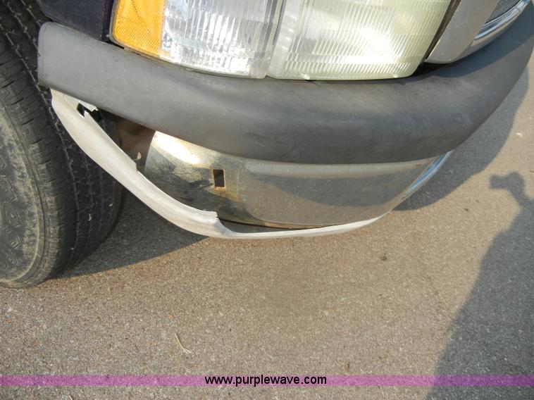 image for item D4600 1995 Dodge Ram 3500 SLT flatbed pickup truck