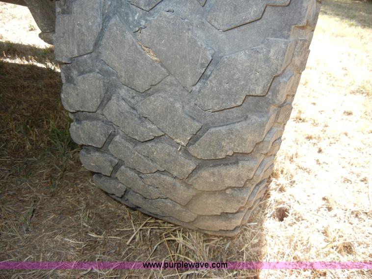 image for item D4603 1983 Ford F250 XL pickup truck