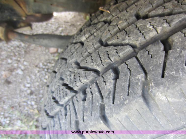 image for item D5598 1987 Ford F150 XL Supercab pickup truck