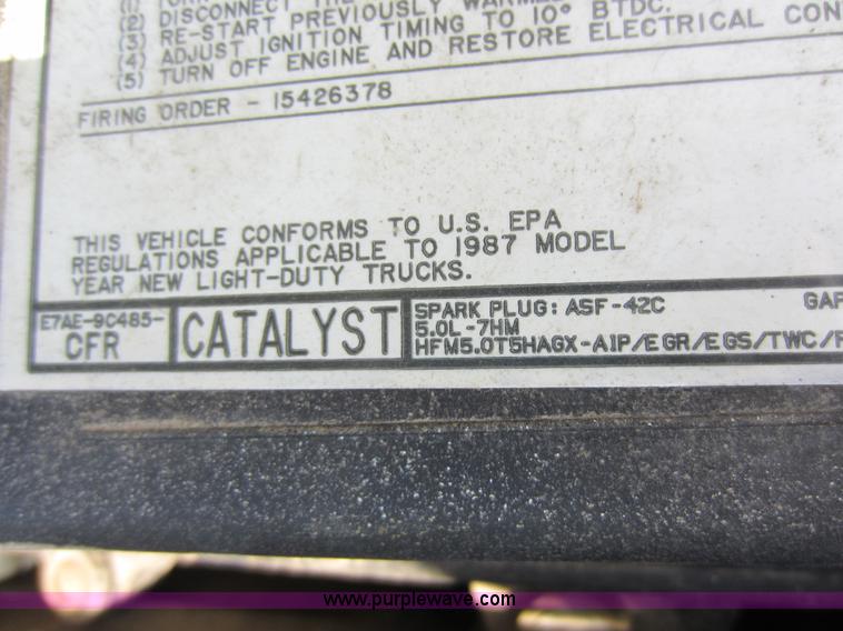 image for item D5598 1987 Ford F150 XL Supercab pickup truck