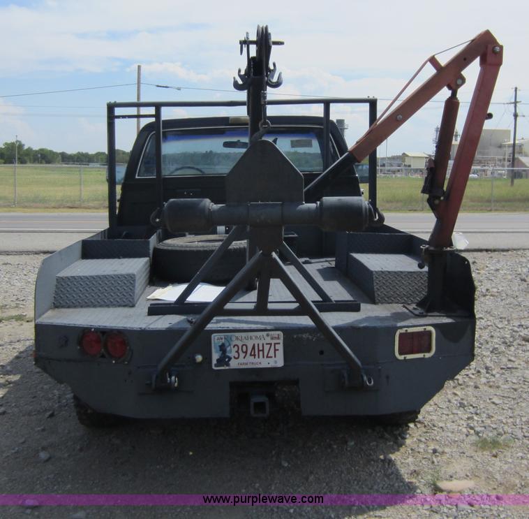 image for item D5599 1986 Chevrolet C20 pickup truck