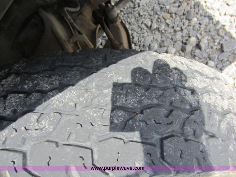 image for item D5599 1986 Chevrolet C20 pickup truck