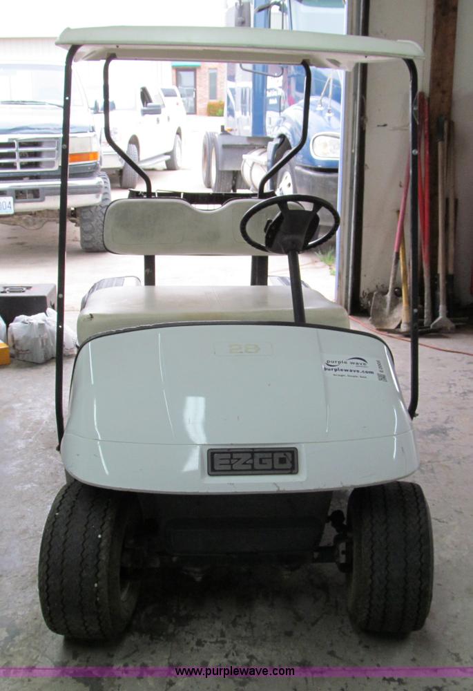 image for item E2005 EZ-Go golf cart