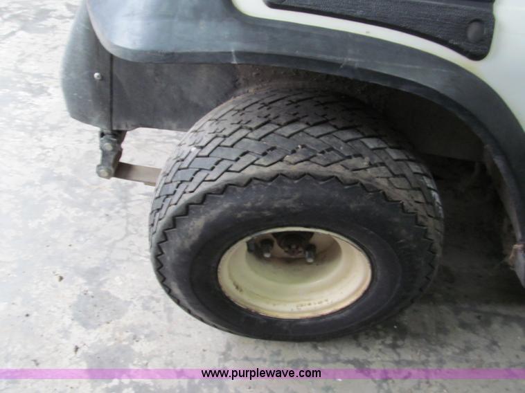 image for item E2005 EZ-Go golf cart