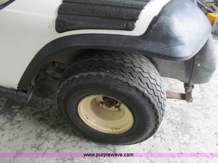 image for item E2005 EZ-Go golf cart