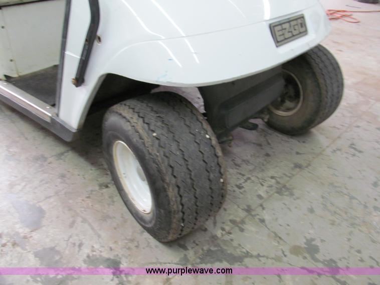 image for item E2005 EZ-Go golf cart