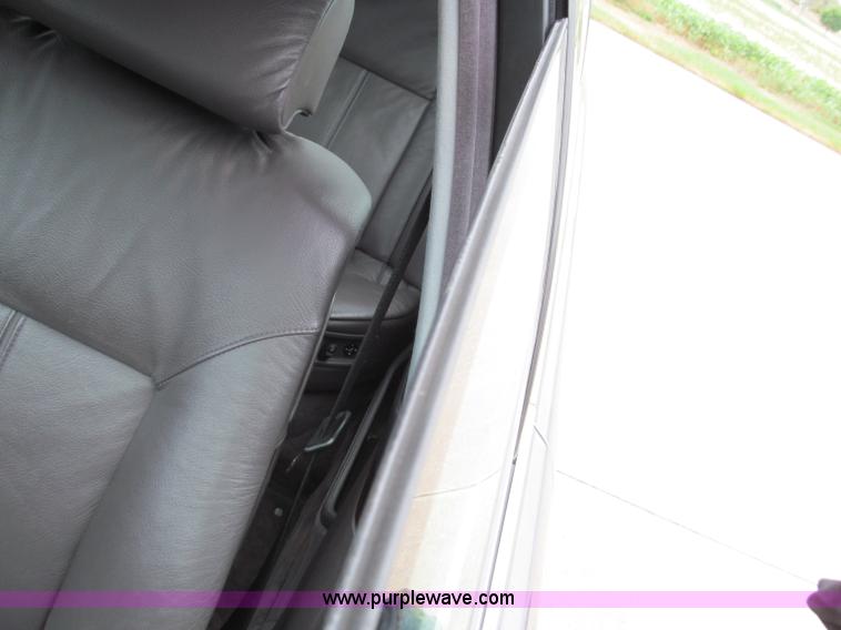 image for item E2016 1996 BMW 750iL