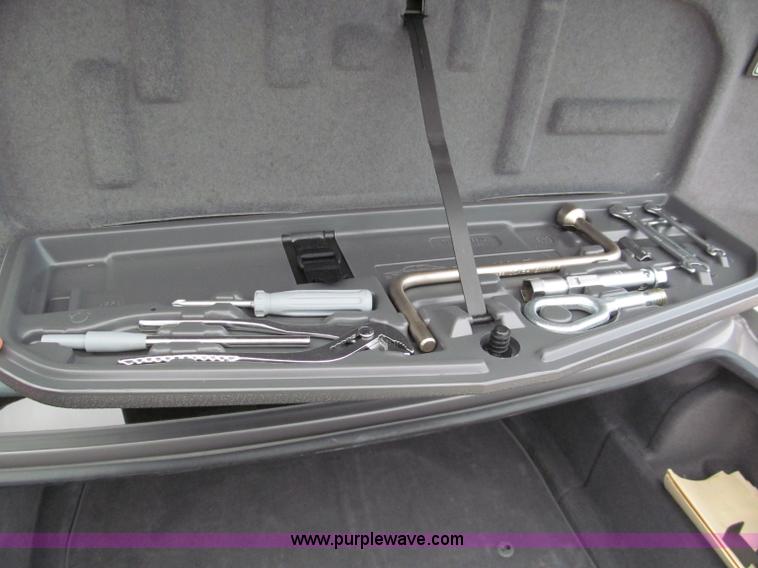 image for item E2016 1996 BMW 750iL