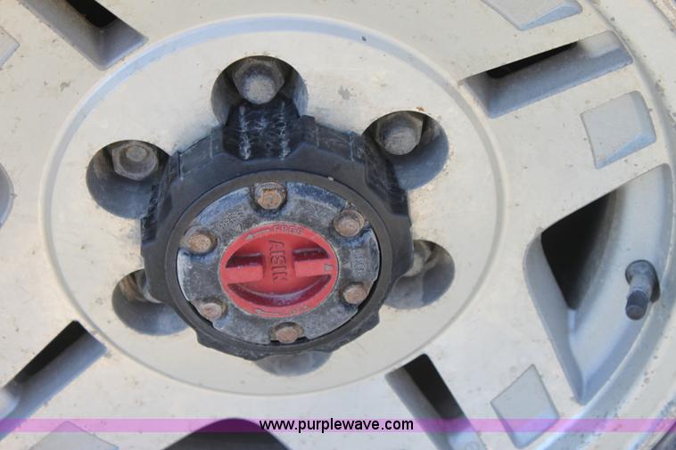 image for item G4610 1990 Toyota Tacoma pickup truck