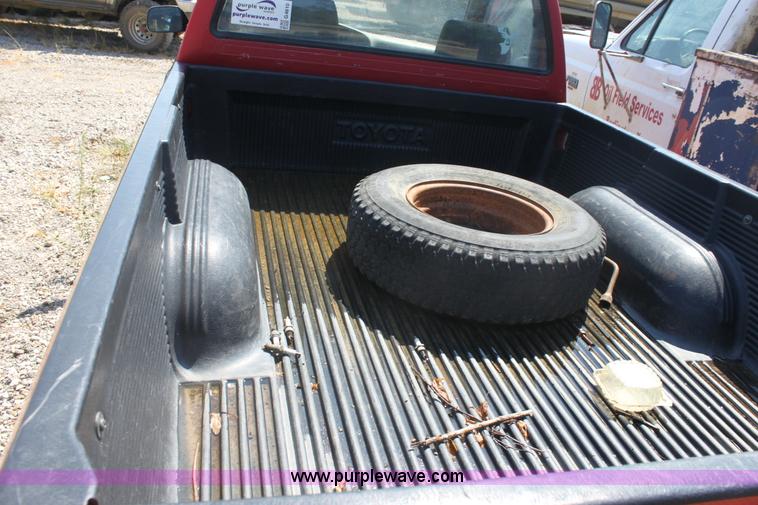 image for item G4610 1990 Toyota Tacoma pickup truck