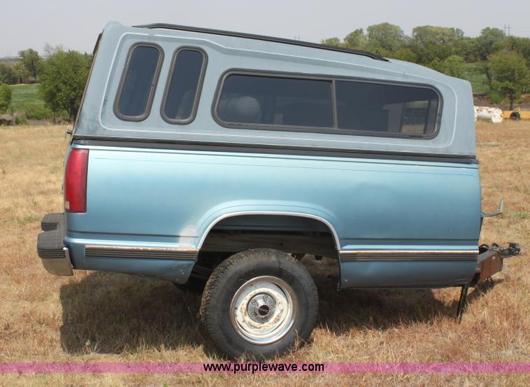 image for item G4679 1991 GMC Sierra pickup bed trailer