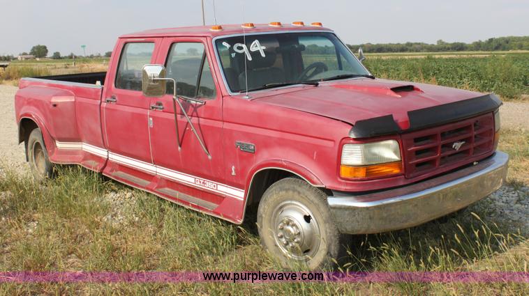image for item G4684 1994 Ford F350 XL Crew Cab pickup truck