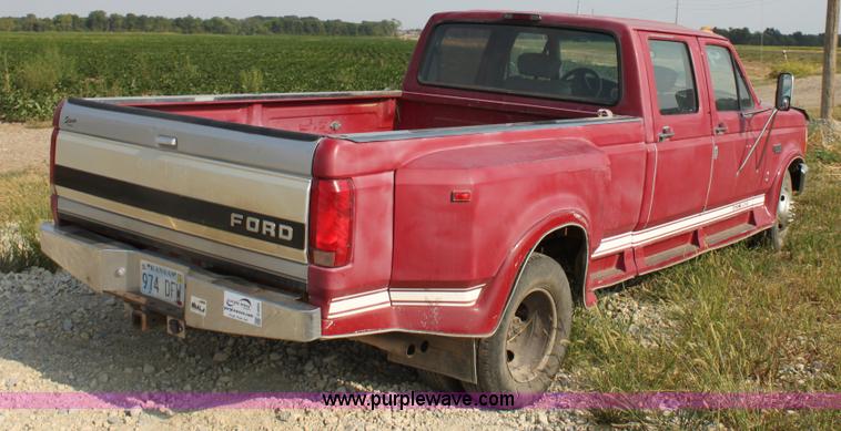 image for item G4684 1994 Ford F350 XL Crew Cab pickup truck