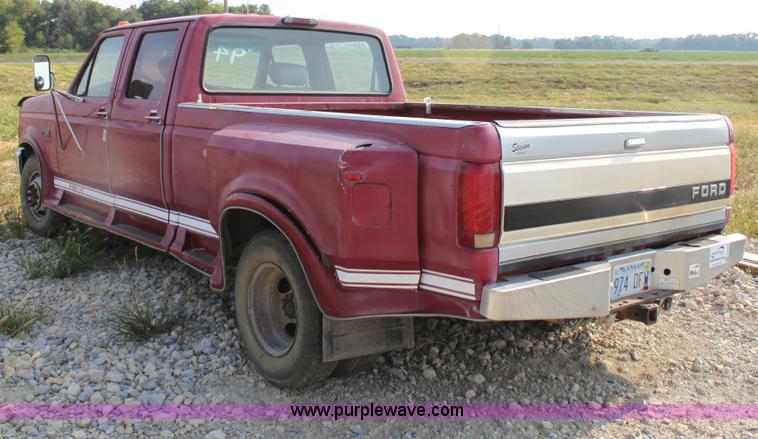 image for item G4684 1994 Ford F350 XL Crew Cab pickup truck
