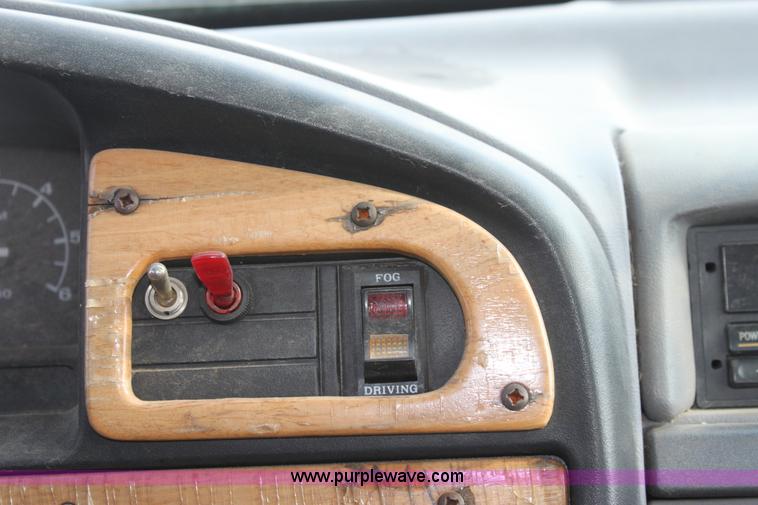 image for item G4684 1994 Ford F350 XL Crew Cab pickup truck