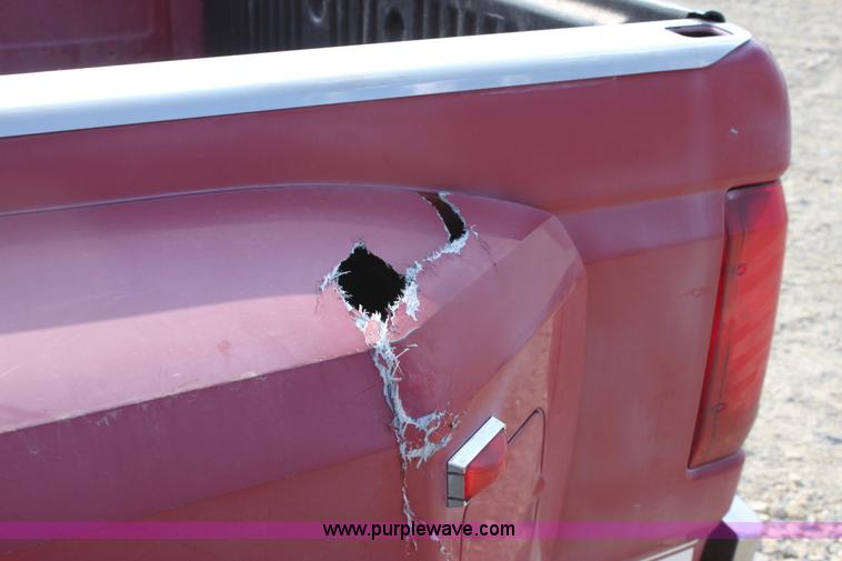 image for item G4684 1994 Ford F350 XL Crew Cab pickup truck