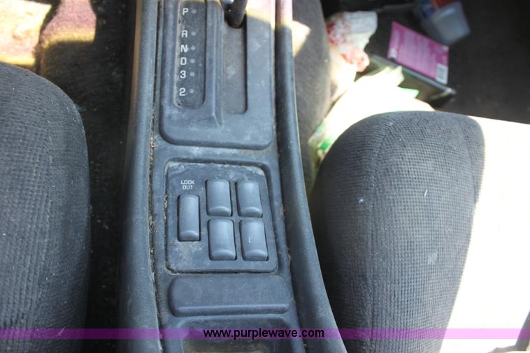 image for item G4564 1995 Pontiac Grand Am GT