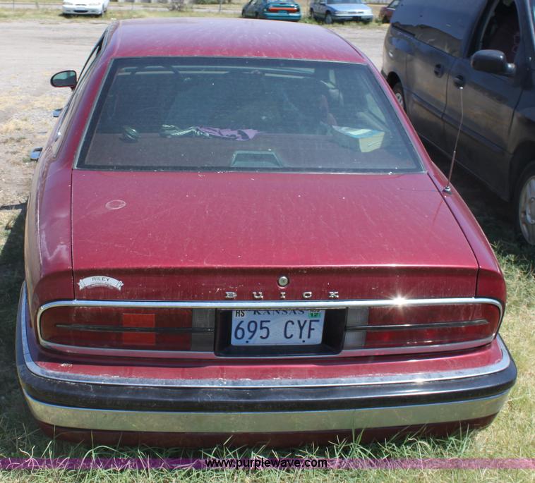 image for item G4565 1993 Buick Park Avenue