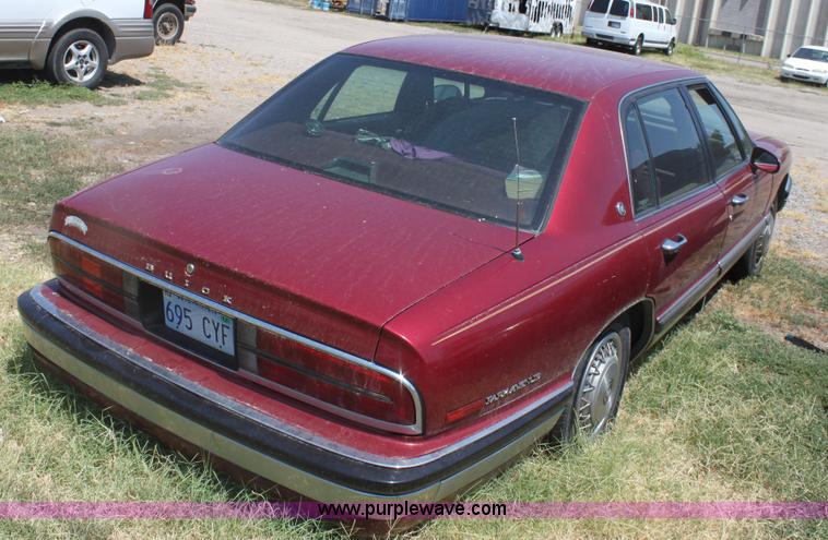 image for item G4565 1993 Buick Park Avenue