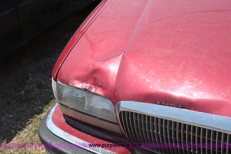 image for item G4565 1993 Buick Park Avenue