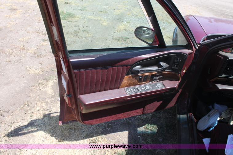 image for item G4565 1993 Buick Park Avenue
