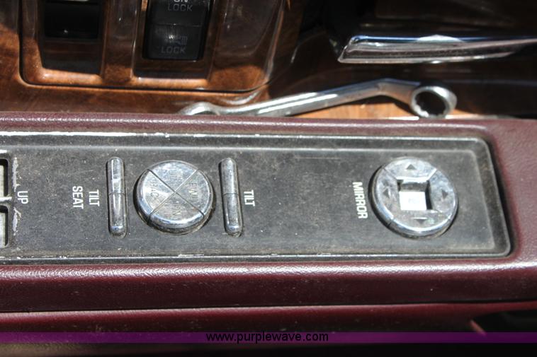 image for item G4565 1993 Buick Park Avenue