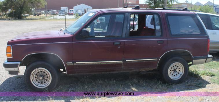 image for item G4567 1991 Ford Explorer XLT SUV