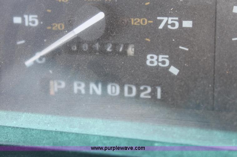 image for item G4567 1991 Ford Explorer XLT SUV