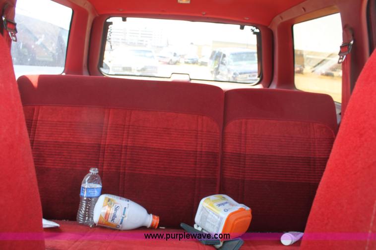 image for item G4567 1991 Ford Explorer XLT SUV