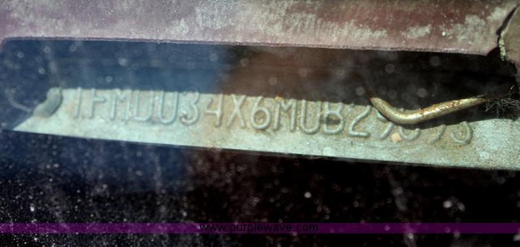 image for item G4567 1991 Ford Explorer XLT SUV