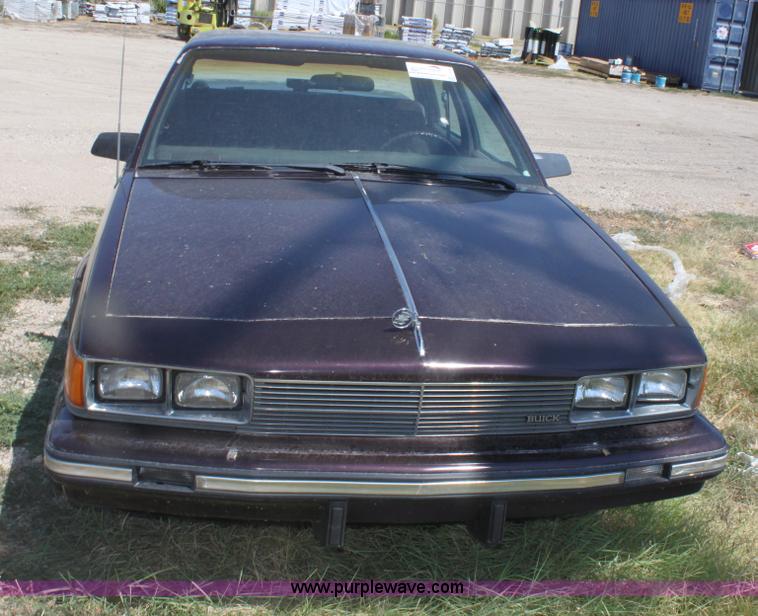 image for item G4568 1986 Buick Century Limited