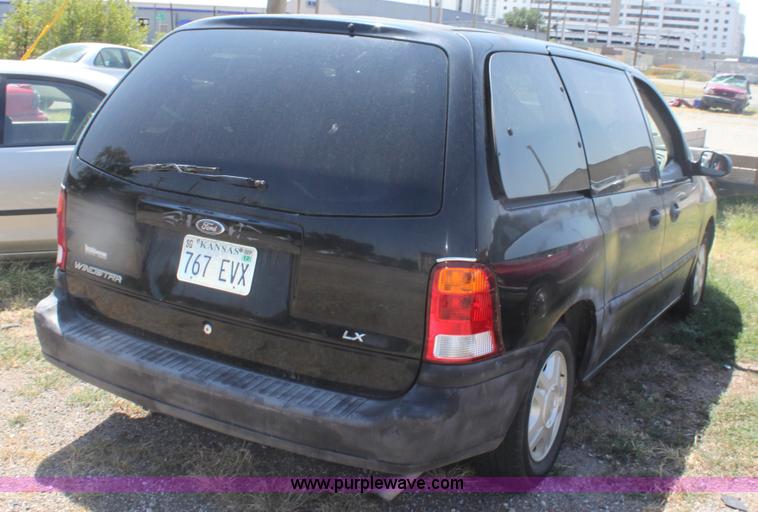 image for item G4569 2000 Ford Windstar LX mini van