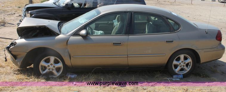 image for item G4584 2003 Ford Taurus SE