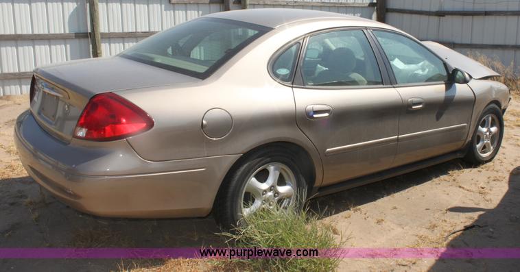 image for item G4584 2003 Ford Taurus SE