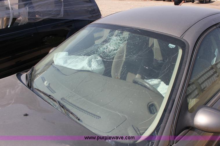 image for item G4584 2003 Ford Taurus SE