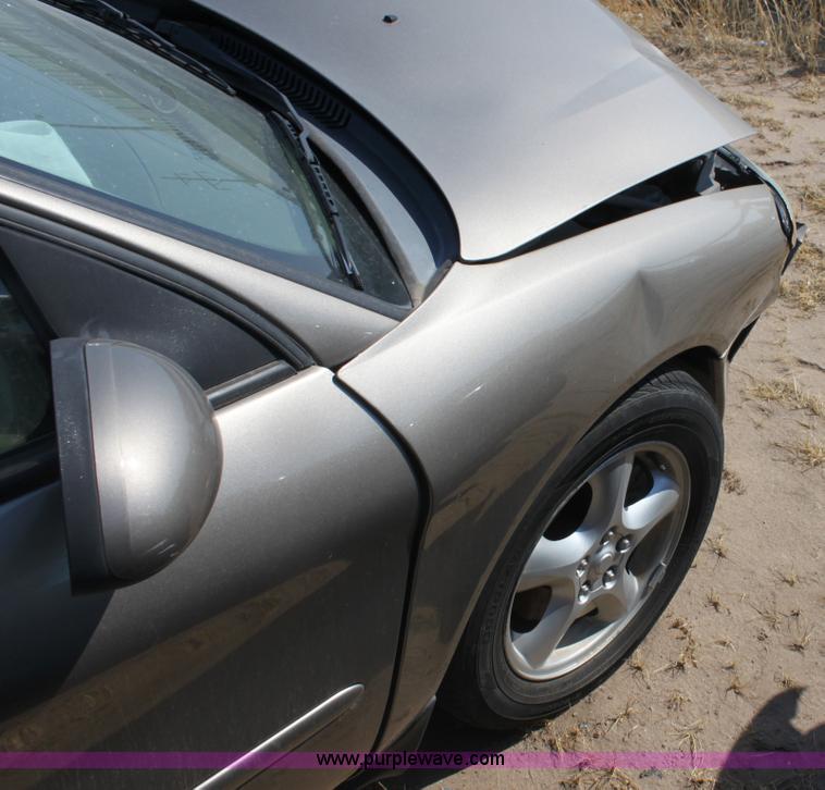 image for item G4584 2003 Ford Taurus SE