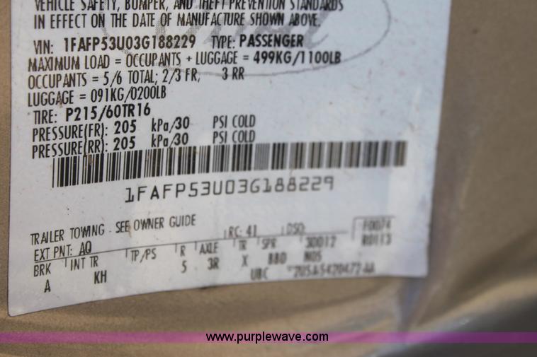 image for item G4584 2003 Ford Taurus SE