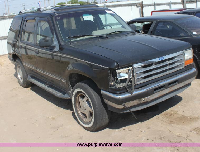 image for item G4585 1994 Ford Explorer XLT SUV