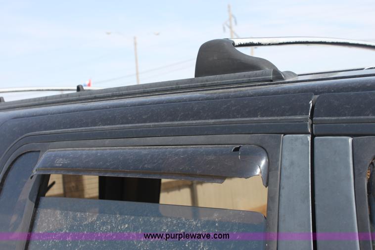 image for item G4585 1994 Ford Explorer XLT SUV